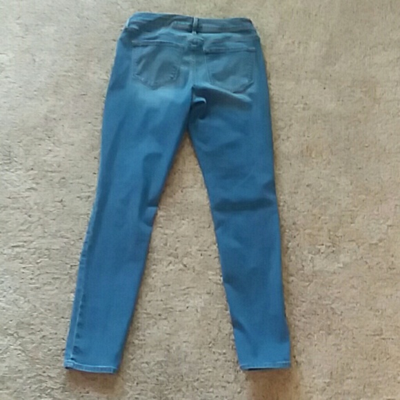 Old Navy Mid-Rise Distressed Rockstar Jeans - Picture 2 of 3